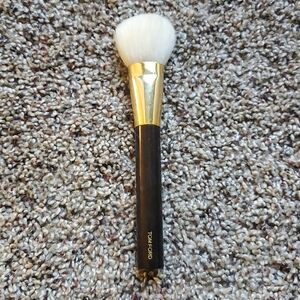 Tom Ford Blush Brush 04